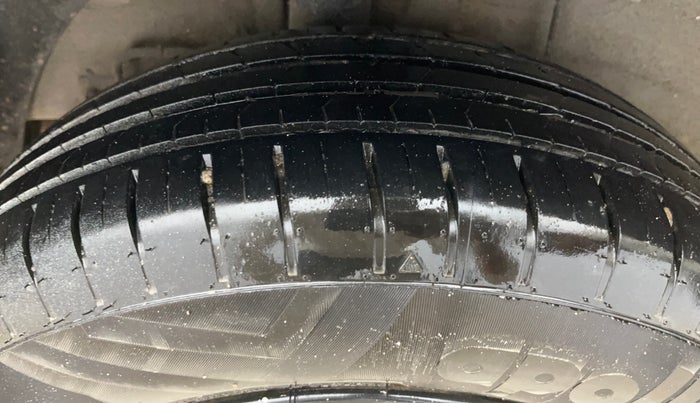 2015 Hyundai Elite i20 SPORTZ 1.2, Petrol, Manual, 83,901 km, Right Rear Tyre Tread