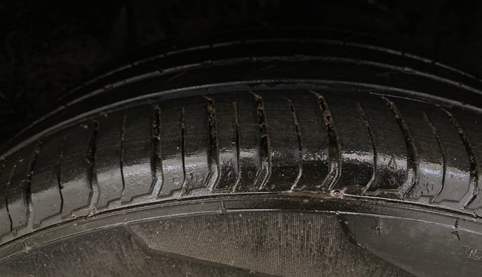 2020 Tata NEXON XZ PLUS PETROL, Petrol, Manual, 60,906 km, Right Front Tyre Tread