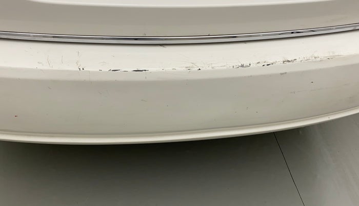 2011 Volkswagen Vento COMFORTLINE 1.6, Petrol, Manual, 63,903 km, Rear bumper - Minor scratches