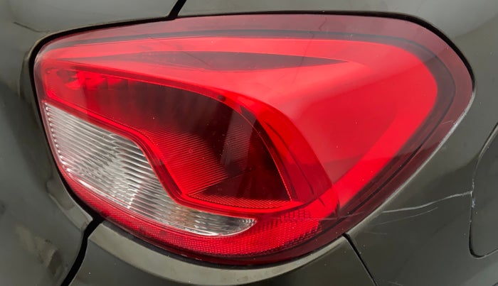 2016 Renault Kwid RXT 1.0, Petrol, Manual, 65,200 km, Right tail light - Reverse gear light not functional
