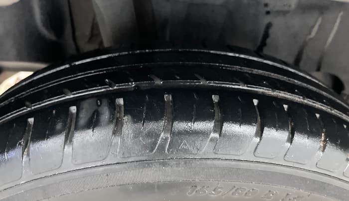 2019 Maruti Swift VXI, Petrol, Manual, 81,331 km, Right Rear Tyre Tread