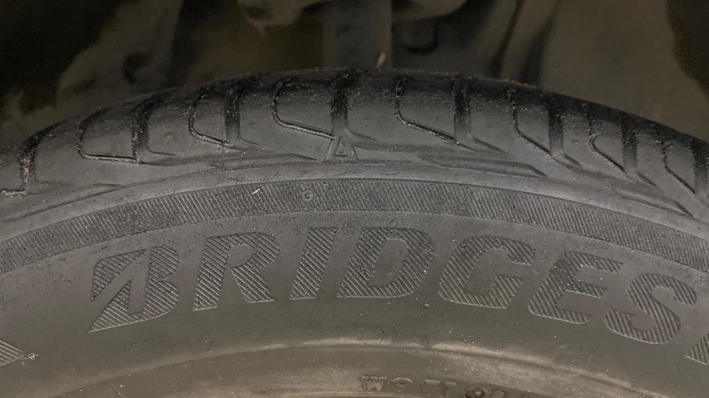2022 Tata NEXON XZA PLUS KAZIRANGA PETROL, Petrol, Automatic, 98,852 km, Right Front Tyre Tread