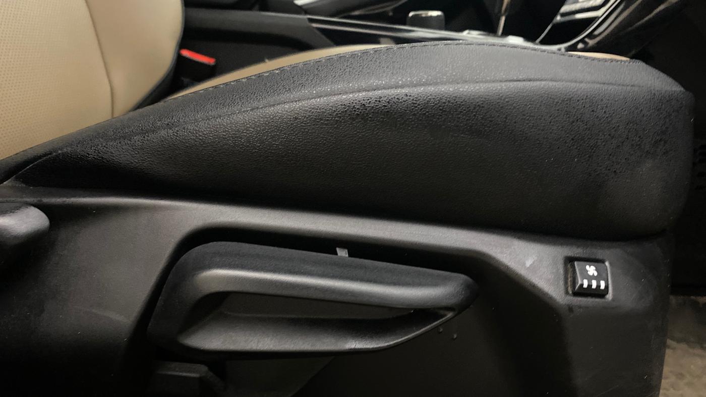 2022 Tata NEXON XZA PLUS KAZIRANGA PETROL, Petrol, Automatic, 98,852 km, Driver Side Adjustment Panel