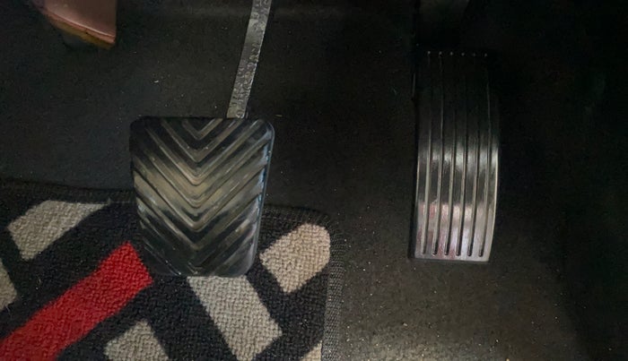 2021 KIA SONET HTX 1.0 IMT, Petrol, Manual, 33,427 km, Pedals