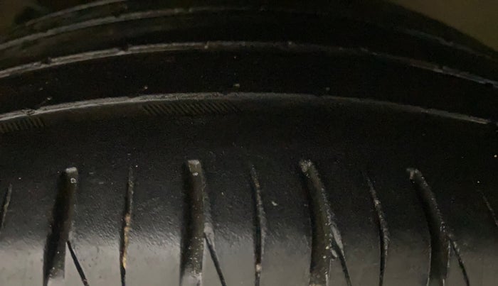 2021 KIA SONET HTX 1.0 IMT, Petrol, Manual, 33,427 km, Right Front Tyre Tread