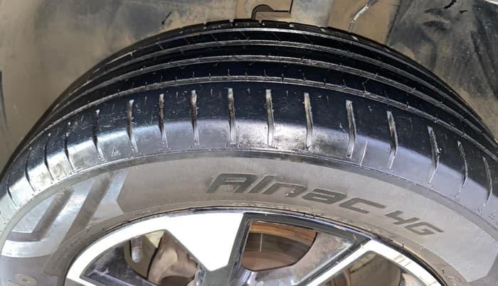 2021 Tata PUNCH ACCOMPLISHED AMT, Petrol, Automatic, 27,461 km, Left Front Tyre Tread