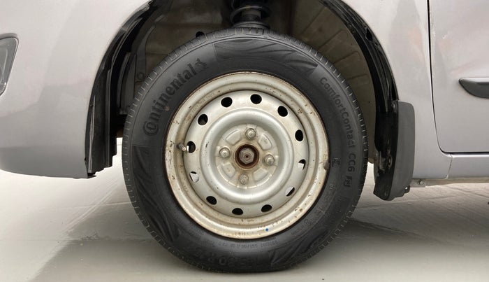 2013 Maruti Wagon R 1.0 LXI CNG, CNG, Manual, 1,10,032 km, Left Front Wheel