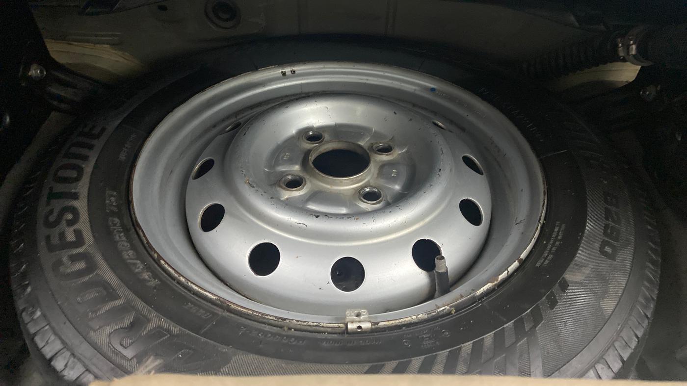 2013 Maruti Wagon R 1.0 LXI CNG, CNG, Manual, 1,10,032 km, Spare Tyre
