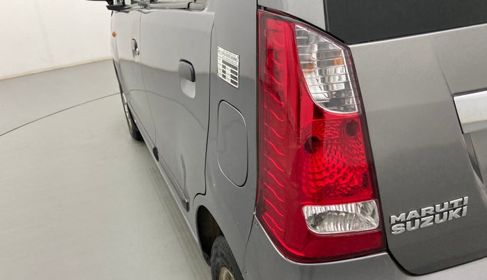 2013 Maruti Wagon R 1.0 LXI CNG, CNG, Manual, 1,10,032 km, Left tail light - Reverse gear light not functional