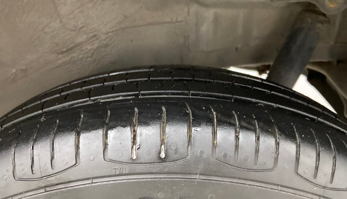 2013 Maruti Wagon R 1.0 LXI CNG, CNG, Manual, 1,10,032 km, Left Rear Tyre Tread