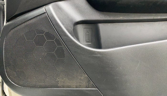 2016 Maruti Swift VXI, Petrol, Manual, 35,102 km, Infotainment system - Front speakers missing / not working