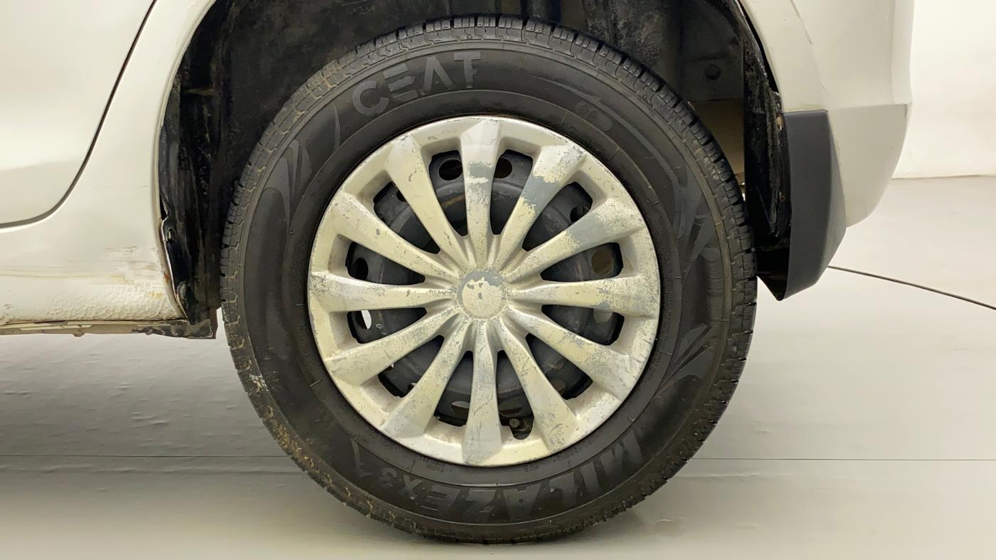 2016 Maruti Swift VXI, Petrol, Manual, 35,102 km, Left Rear Wheel