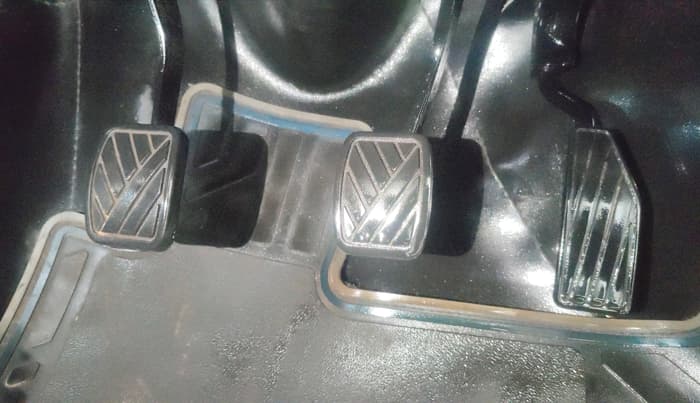 2022 Maruti IGNIS SIGMA 1.2, Petrol, Manual, 23,218 km, Pedals