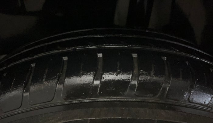 2023 Maruti Swift VXI, Petrol, Manual, 36,122 km, Left Rear Tyre Tread