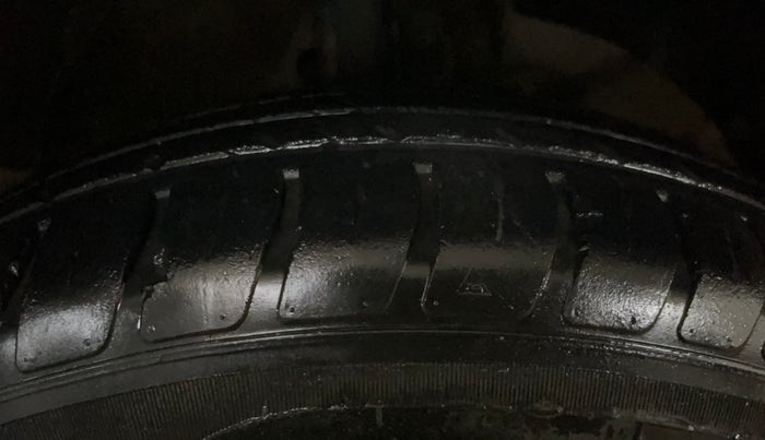 2023 Maruti Swift VXI, Petrol, Manual, 36,122 km, Right Front Tyre Tread