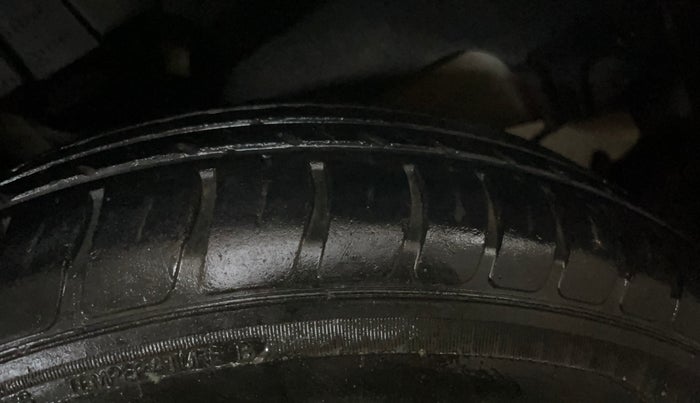 2023 Maruti Swift VXI, Petrol, Manual, 36,122 km, Right Rear Tyre Tread