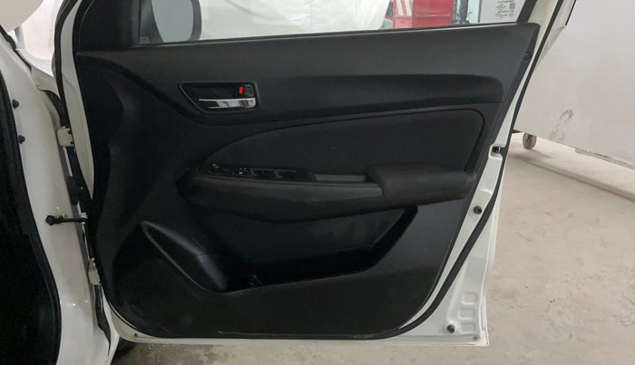 2023 Maruti Swift VXI, Petrol, Manual, 36,122 km, Driver Side Door Panels Control