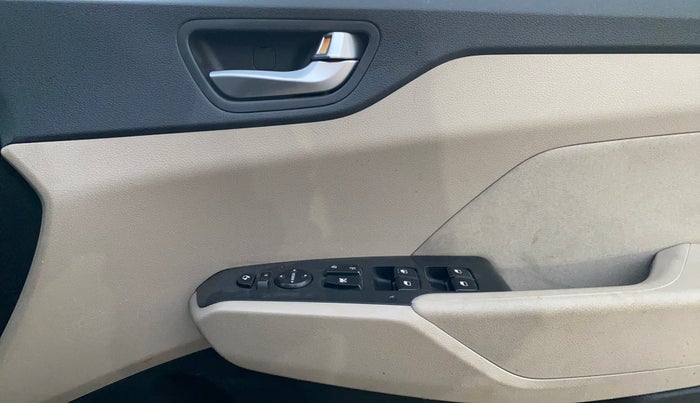 2021 Hyundai Verna SX 1.5 VTVT IVT, Petrol, Automatic, 52,740 km, Driver Side Door Panels Control