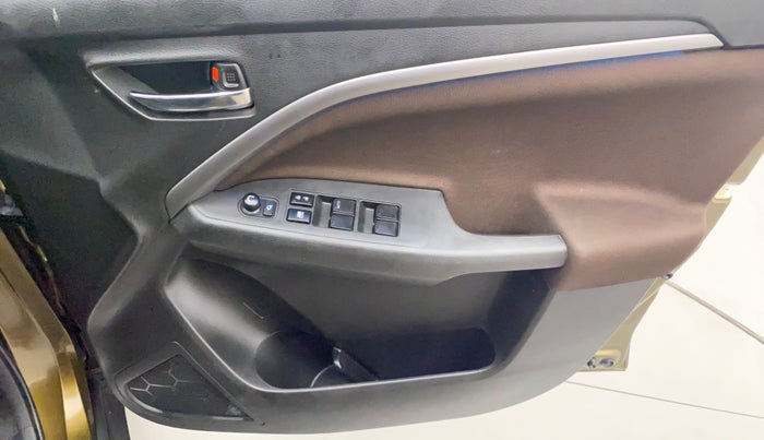 2023 Maruti BREZZA ZXI + SMART HYBRID DUAL TONE, Petrol, Manual, 18,594 km, Driver Side Door Panels Control