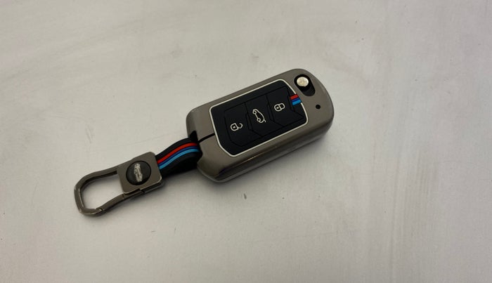 2019 Mahindra MARAZZO M4 8 STR, Diesel, Manual, 77,565 km, Key Close Up