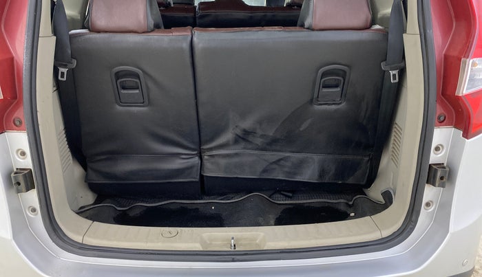 2019 Mahindra MARAZZO M4 8 STR, Diesel, Manual, 77,565 km, Boot Inside