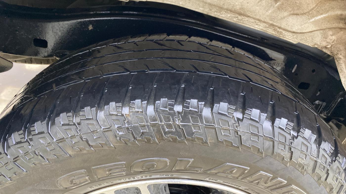 2017 Toyota Fortuner 2.8 4X2 MT, Diesel, Manual, 98,868 km, Right Rear Tyre Tread