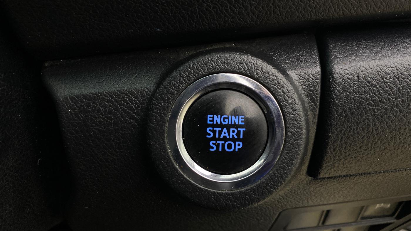 2017 Toyota Fortuner 2.8 4X2 MT, Diesel, Manual, 98,868 km, Keyless Start/ Stop Button