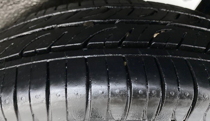 2018 Maruti Wagon R 1.0 LXI CNG, CNG, Manual, 87,141 km, Left Rear Tyre Tread