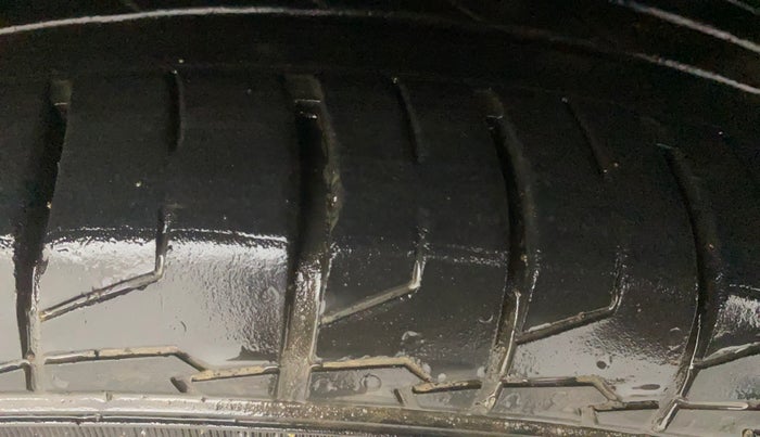 2022 KIA SELTOS HTX IVT 1.5 PETROL, Petrol, Automatic, 31,509 km, Right Front Tyre Tread