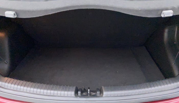 2016 Hyundai Grand i10 1.2 ASTA (O) AT, Petrol, Automatic, 25,006 km, Boot Inside