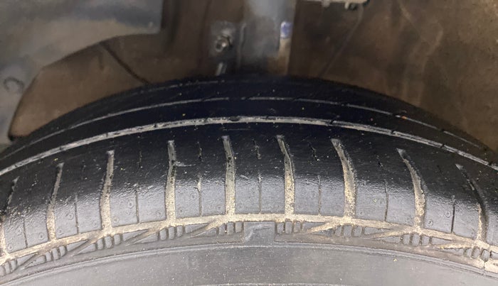 2021 Maruti Dzire VXI, Petrol, Manual, 49,443 km, Left Front Tyre Tread