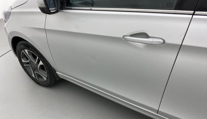 2018 Tata TIGOR XZ 1.2 REVOTRON, Petrol, Manual, 87,012 km, Front passenger door - Slightly dented