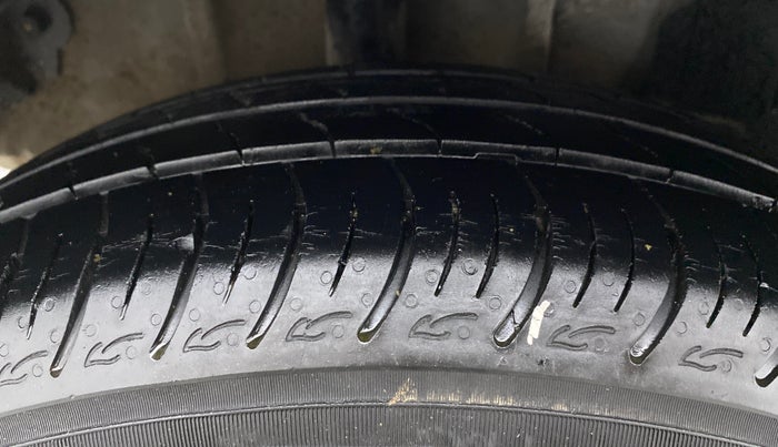2018 Tata TIGOR XZ 1.2 REVOTRON, Petrol, Manual, 87,012 km, Right Rear Tyre Tread