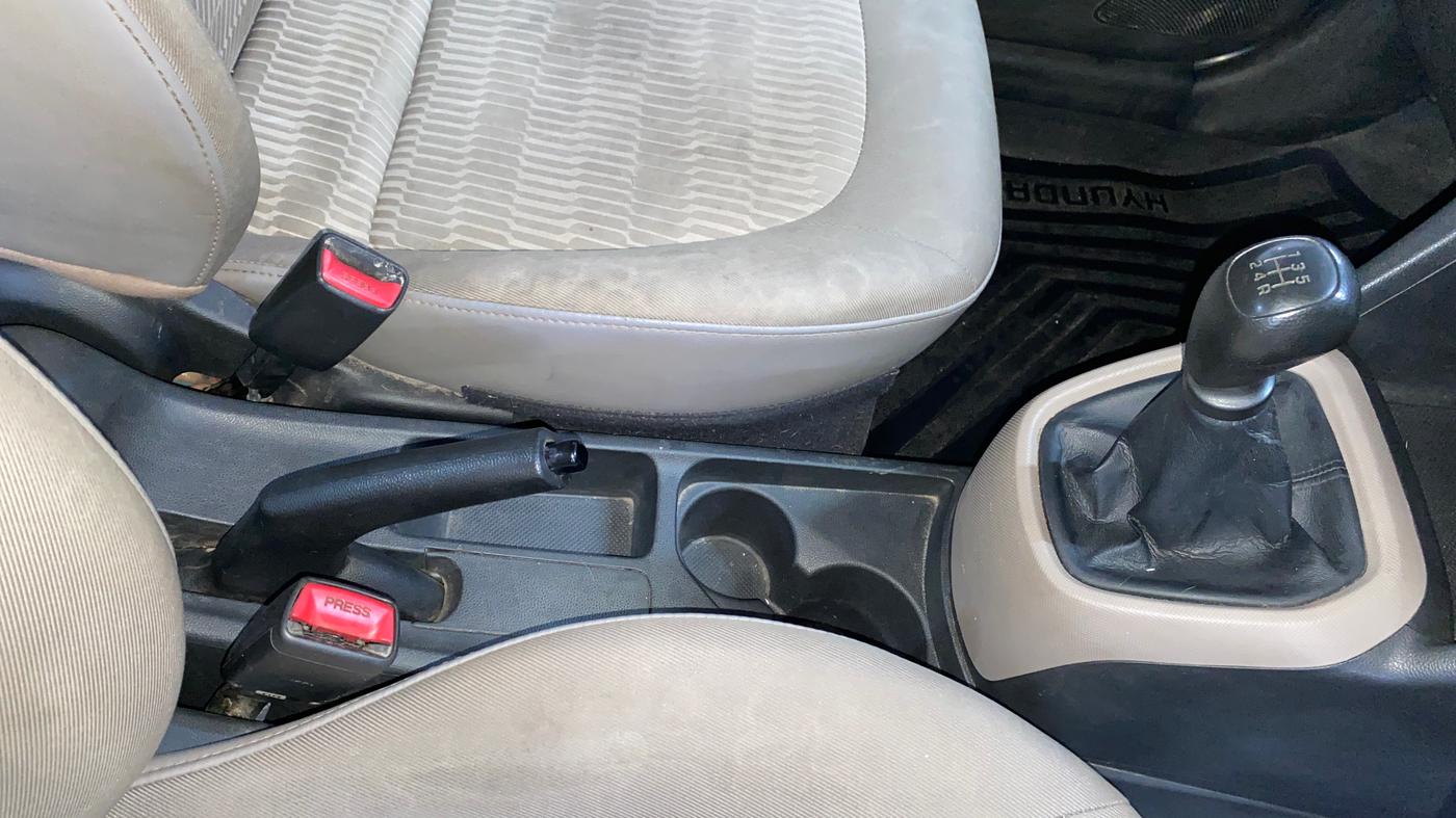 2019 Hyundai Xcent S 1.2, Petrol, Manual, 62,893 km, Gear Lever
