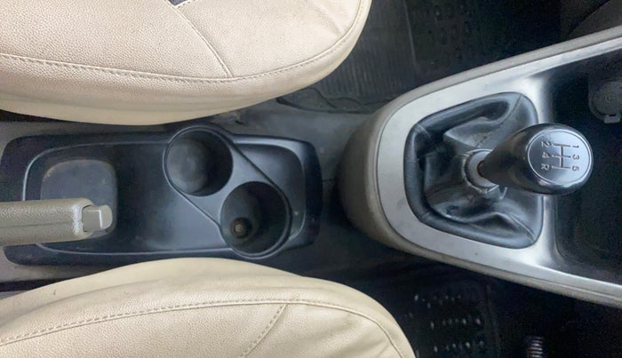 2013 Hyundai i10 ERA 1.1, Petrol, Manual, 93,143 km, Gear Lever