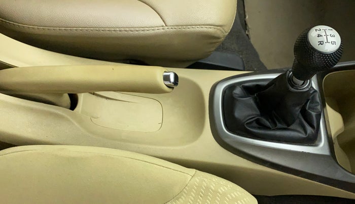 2012 Honda City 1.5L I-VTEC S MT, Petrol, Manual, 1,02,854 km, Gear Lever