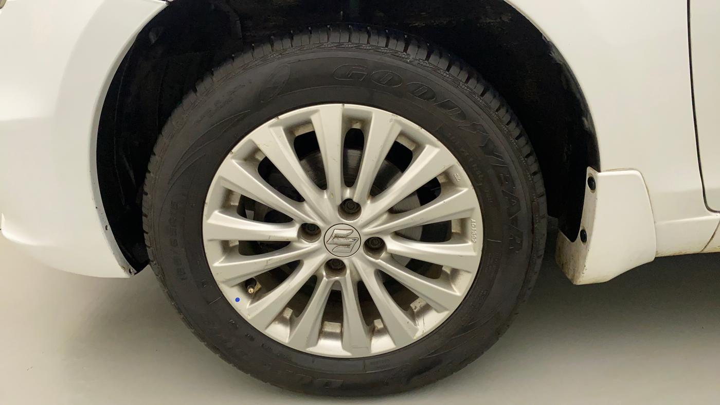 2015 Maruti Ciaz VXI+, Petrol, Manual, 76,278 km, Left Front Wheel