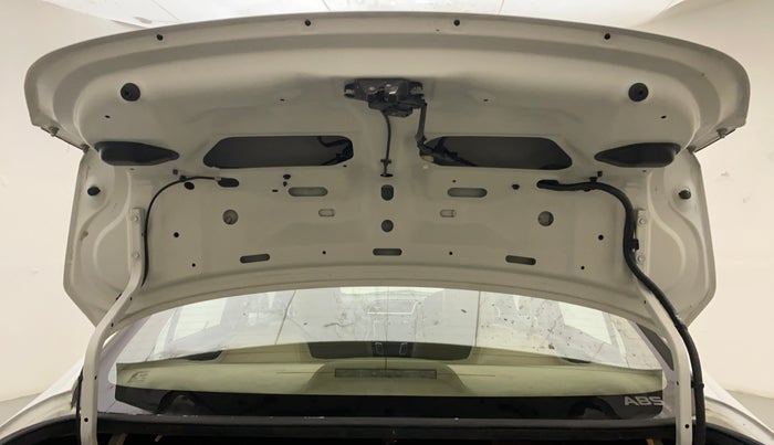 2015 Maruti Ciaz VXI+, Petrol, Manual, 76,278 km, Boot Door Open