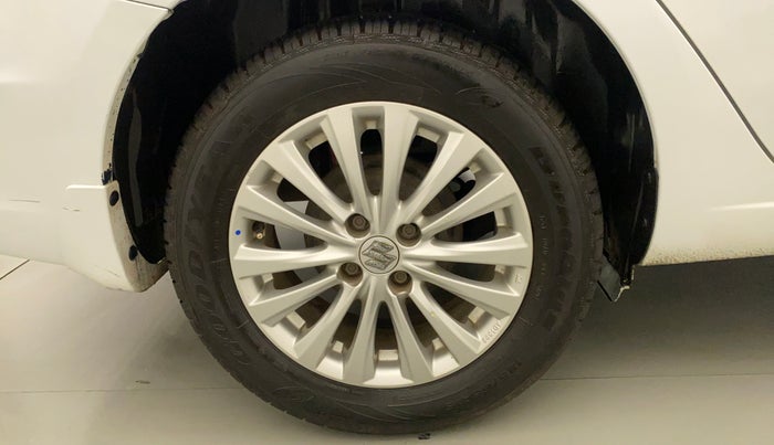 2015 Maruti Ciaz VXI+, Petrol, Manual, 76,278 km, Right Rear Wheel