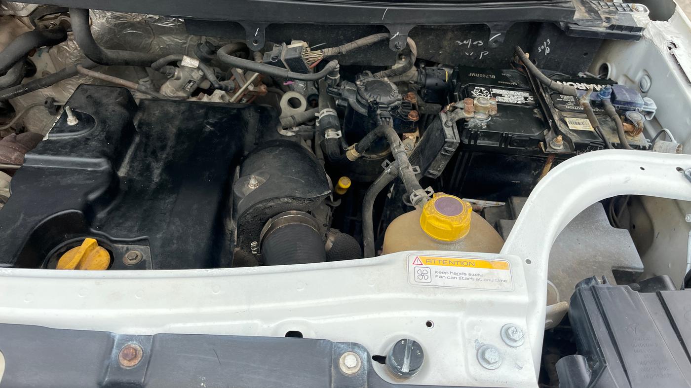 2018 Mahindra TUV300 T8, Diesel, Manual, 85,397 km, Engine View - Left