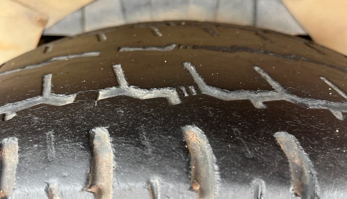2018 Mahindra TUV300 T8, Diesel, Manual, 85,397 km, Left Rear Tyre Tread