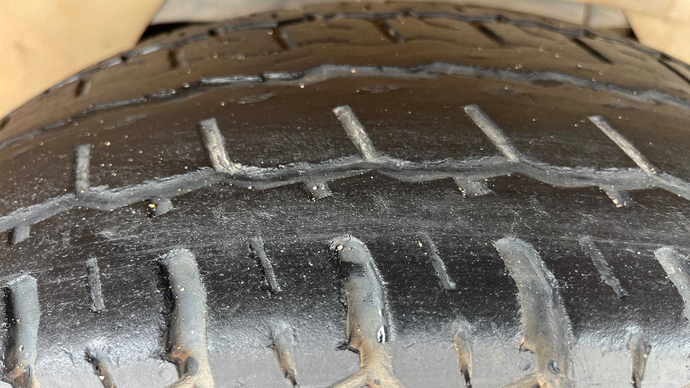 2018 Mahindra TUV300 T8, Diesel, Manual, 85,397 km, Right Rear Tyre Tread