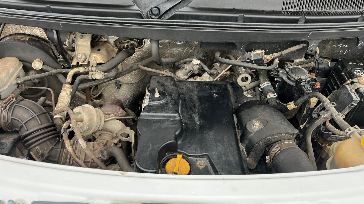 2018 Mahindra TUV300 T8, Diesel, Manual, 85,397 km, Engine View