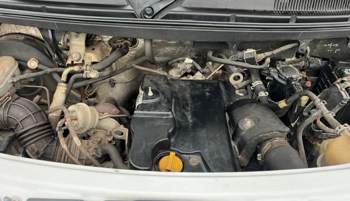 2018 Mahindra TUV300 T8, Diesel, Manual, 85,397 km, Engine View