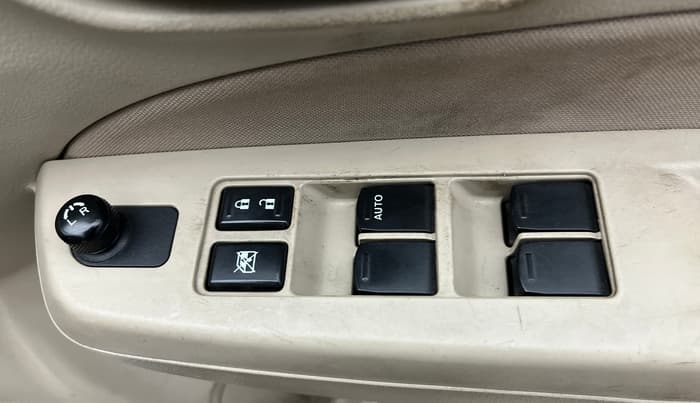 2021 Maruti Ciaz DELTA 1.5 SHVS MT PETROL, Petrol, Manual, 53,411 km, Driver Side Door Panels Control
