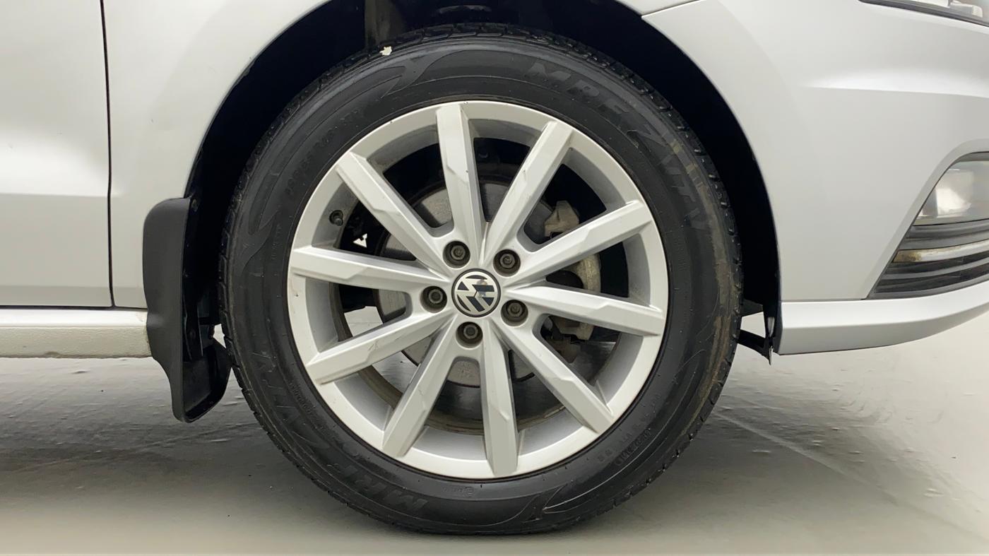 2018 Volkswagen Ameo HIGHLINE PLUS 1.0L 16 ALLOY, Petrol, Manual, 28,153 km, Right Front Wheel