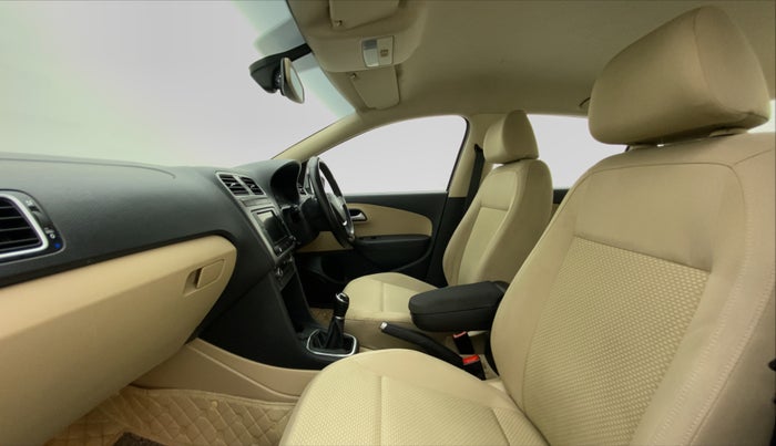 2018 Volkswagen Ameo HIGHLINE PLUS 1.0L 16 ALLOY, Petrol, Manual, 28,153 km, Right Side Front Door Cabin