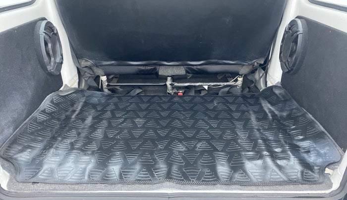 2020 Maruti Eeco 5 STR WITH AC PLUSHTR, Petrol, Manual, 18,195 km, Boot Inside