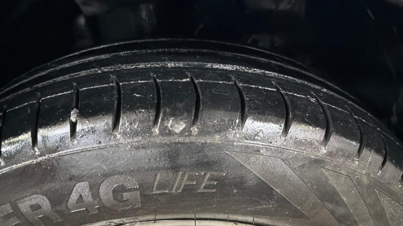 2019 Tata Tiago XZ PETROL, Petrol, Manual, 96,196 km, Right Front Tyre Tread