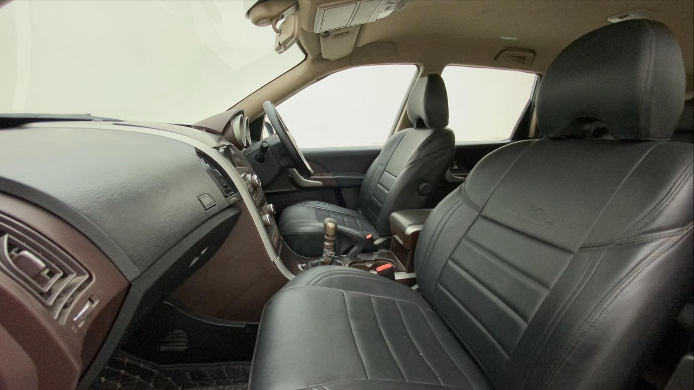 2014 Mahindra XUV500 W6, Diesel, Manual, 39,165 km, Right Side Front Door Cabin